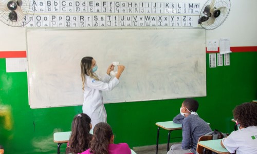 Prefeitura de Porto Real realiza distribuição de kits de higiene bucal